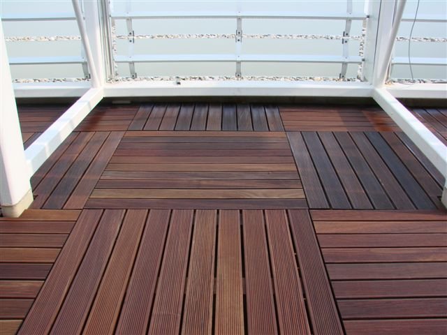 PARDOSELI EXTERIOR - DALE PATRATE DECKING